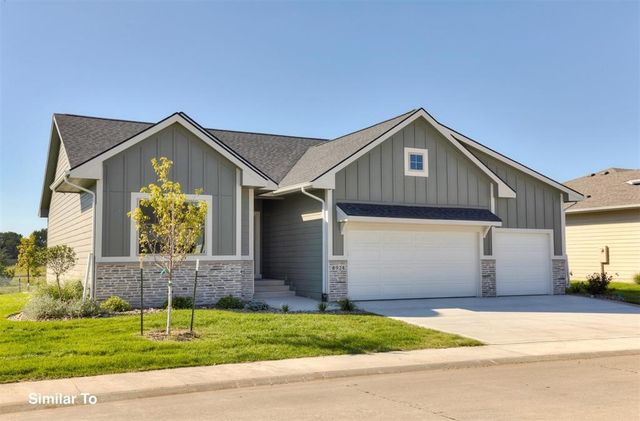 8905 Beery Place, Johnston, IA 50131