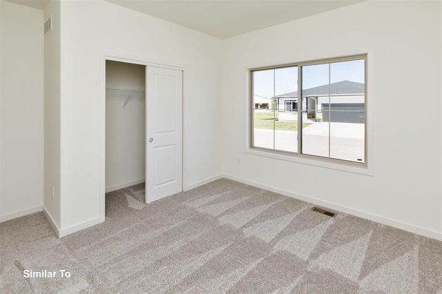 8905 Beery Place, Johnston, IA 50131