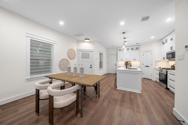 3408 Garapan Street C, Houston, TX 77091