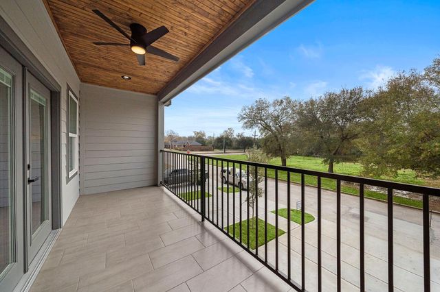 3408 Garapan Street C, Houston, TX 77091