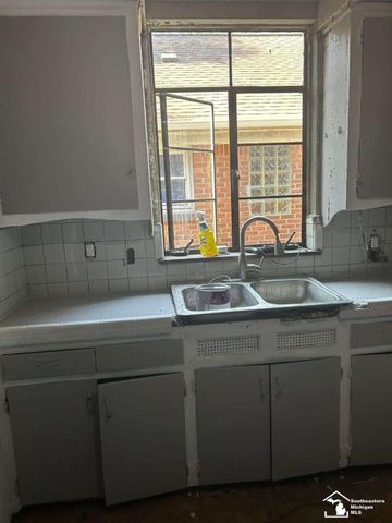 15016 Troester Street, Detroit, MI 48205