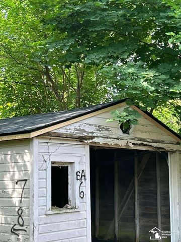 15016 Troester Street, Detroit, MI 48205