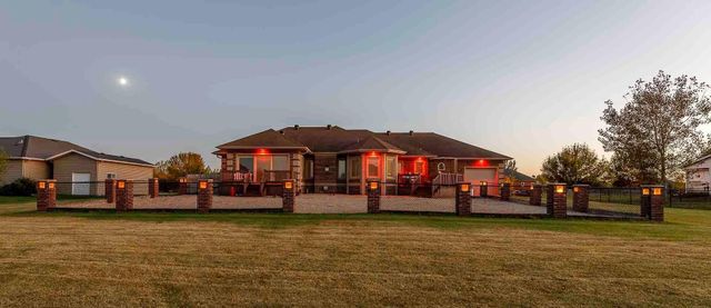 4814 37th Avenue N, Reile's Acres, ND 58102