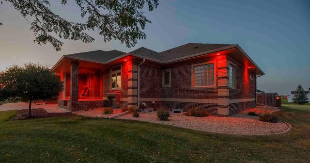 4814 37th Avenue N, Reile's Acres, ND 58102