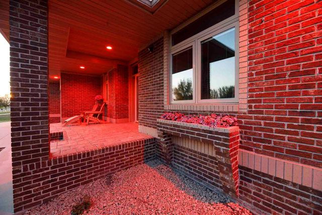 4814 37th Avenue N, Reile's Acres, ND 58102