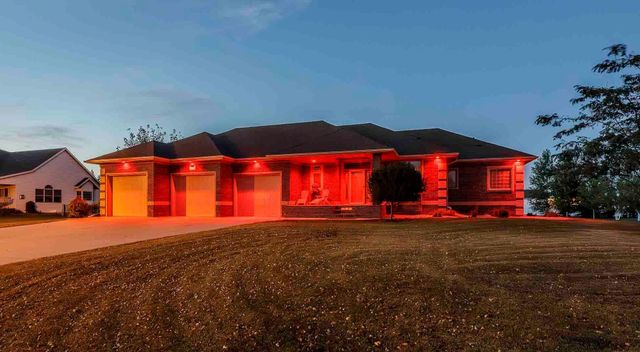 4814 37th Avenue N, Reile's Acres, ND 58102