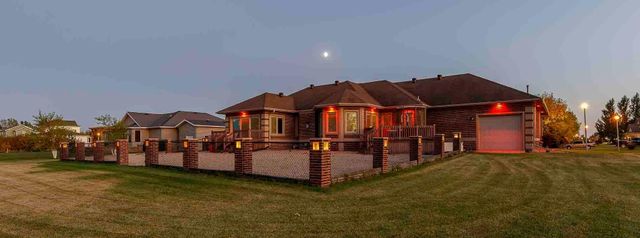 4814 37th Avenue N, Reile's Acres, ND 58102