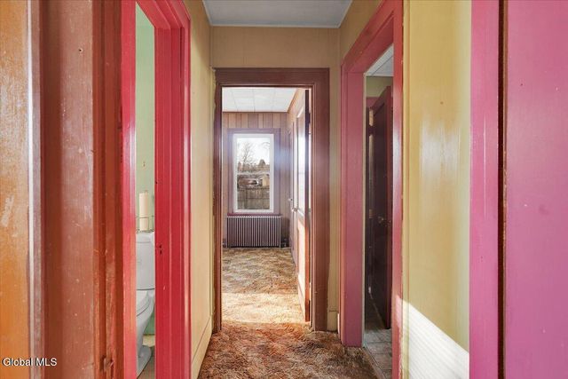 9 Elmhurst Avenue, Colonie, NY 12205