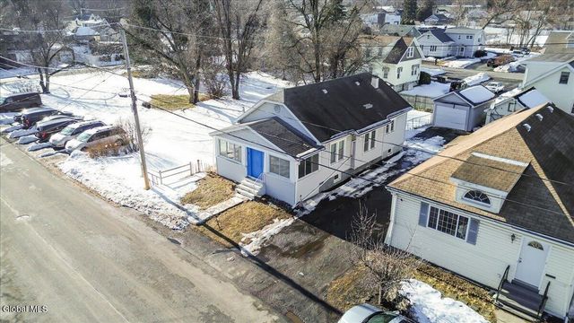 9 Elmhurst Avenue, Colonie, NY 12205