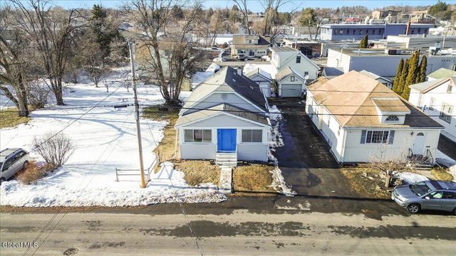 9 Elmhurst Avenue, Colonie, NY 12205