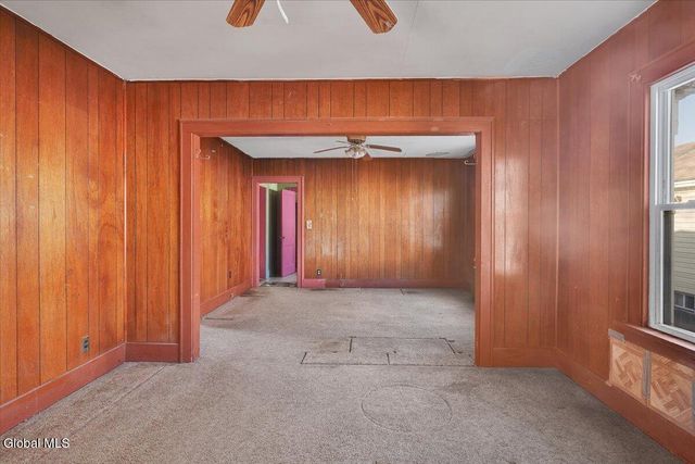 9 Elmhurst Avenue, Colonie, NY 12205