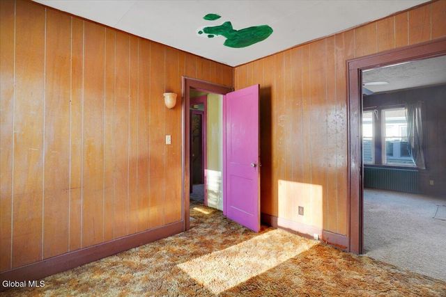 9 Elmhurst Avenue, Colonie, NY 12205