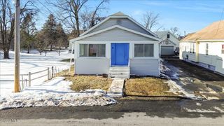 9 Elmhurst Avenue, Colonie, NY 12205