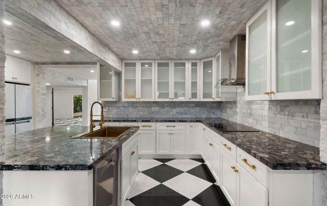 7240 N VIA DE LA MONTANA --, Scottsdale, AZ 85258