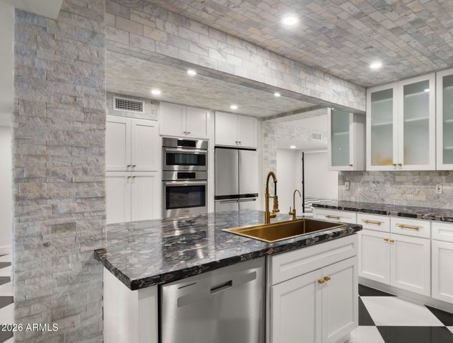 7240 N VIA DE LA MONTANA --, Scottsdale, AZ 85258