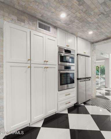 7240 N VIA DE LA MONTANA --, Scottsdale, AZ 85258