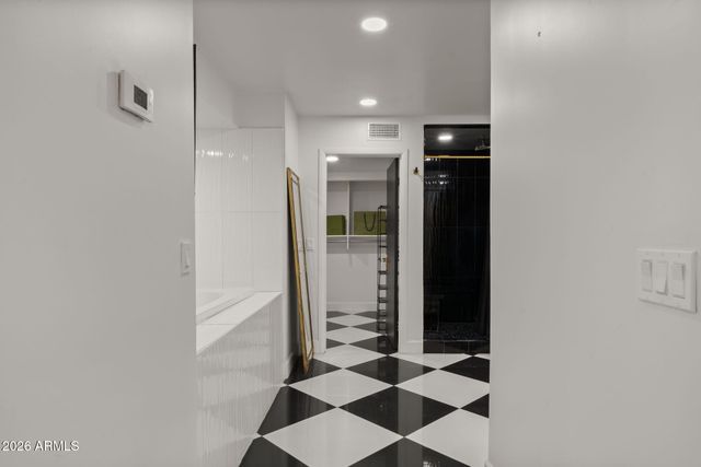 7240 N VIA DE LA MONTANA --, Scottsdale, AZ 85258