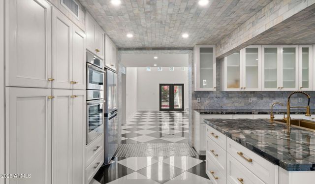 7240 N VIA DE LA MONTANA --, Scottsdale, AZ 85258