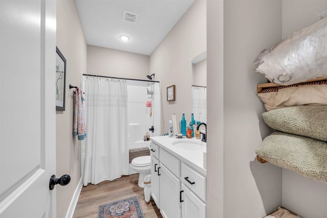 4357 N Sandplum St, Wichita, KS 67205