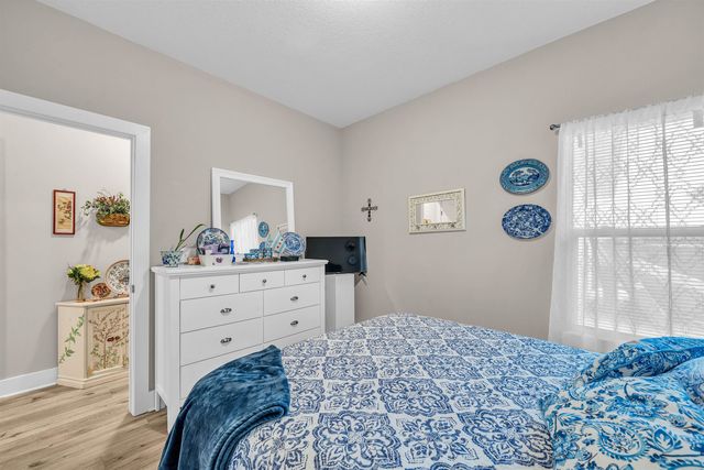 4357 N Sandplum St, Wichita, KS 67205