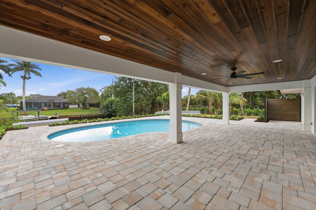 1489 SW Pine Tree Lane, Palm City, FL 34990