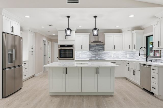 1489 SW Pine Tree Lane, Palm City, FL 34990