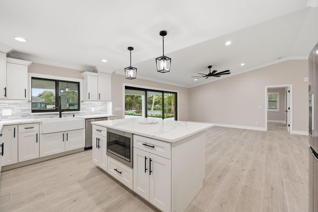 1489 SW Pine Tree Lane, Palm City, FL 34990