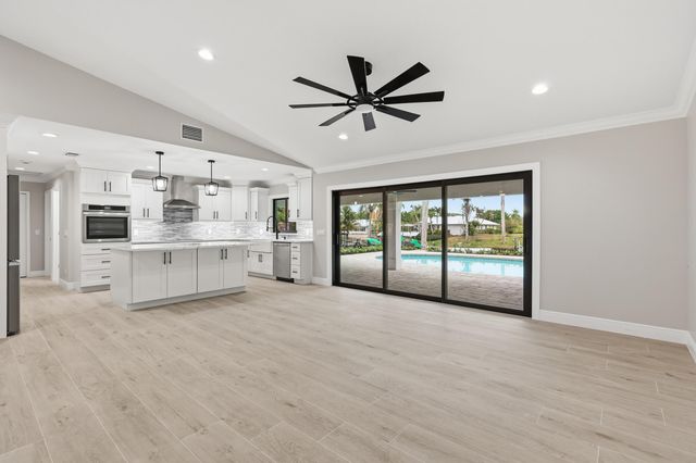 1489 SW Pine Tree Lane, Palm City, FL 34990