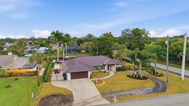 1489 SW Pine Tree Lane, Palm City, FL 34990