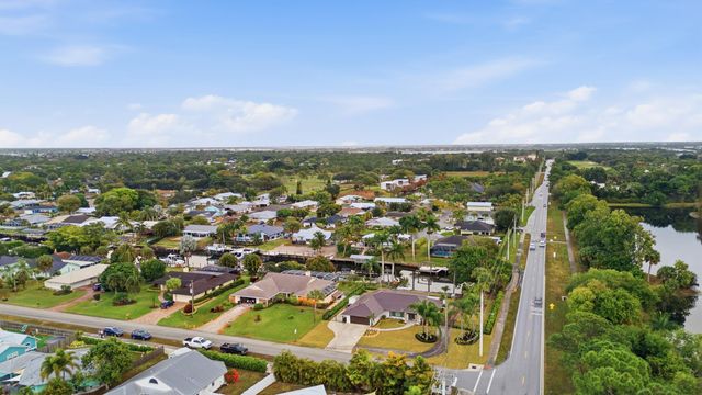 1489 SW Pine Tree Lane, Palm City, FL 34990