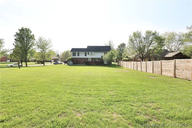 3019 Autumn Hill Trail, New Albany, IN 47150