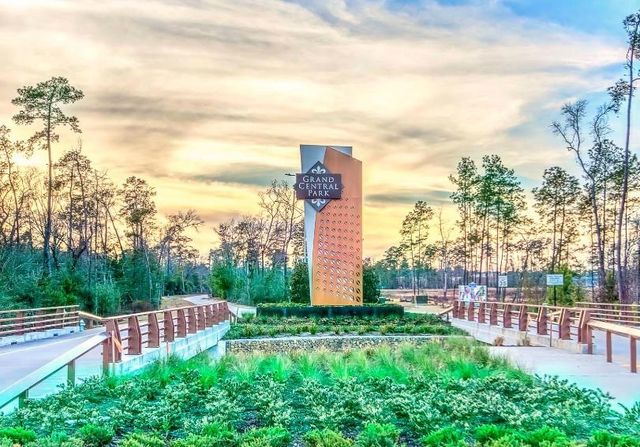 120 Wake Valley Court, Conroe, TX 77304