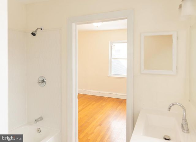 6305 E FORDHAM DR, Baltimore, MD 21215