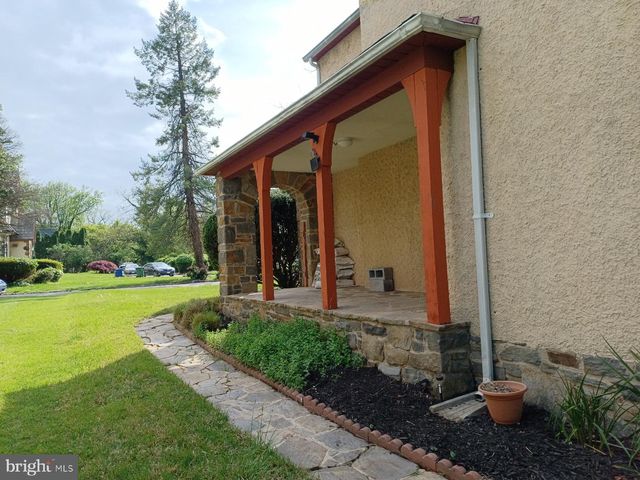6305 E FORDHAM DR, Baltimore, MD 21215