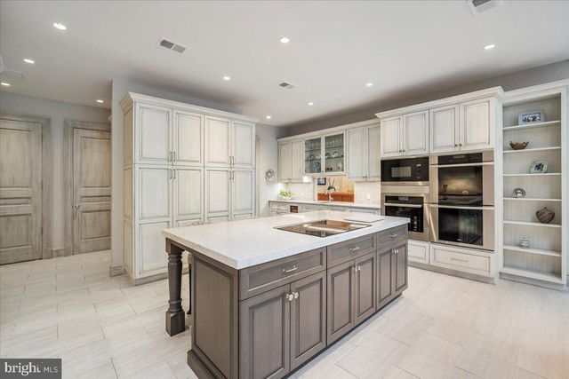 8917 HARVEST SQUARE CT, Potomac, MD 20854