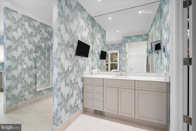 8917 HARVEST SQUARE CT, Potomac, MD 20854