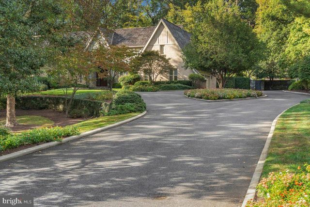 8917 HARVEST SQUARE CT, Potomac, MD 20854