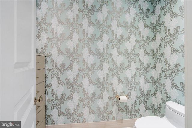 8917 HARVEST SQUARE CT, Potomac, MD 20854