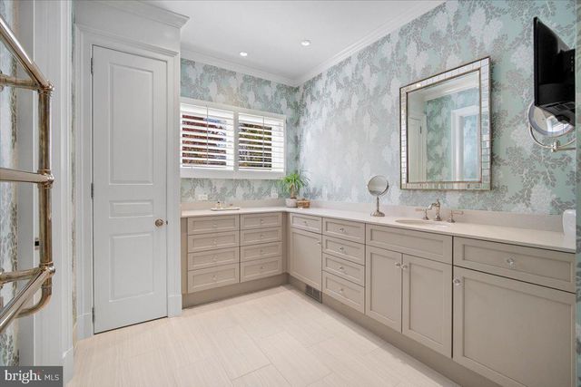 8917 HARVEST SQUARE CT, Potomac, MD 20854