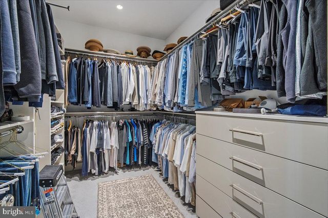 8917 HARVEST SQUARE CT, Potomac, MD 20854