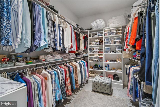 8917 HARVEST SQUARE CT, Potomac, MD 20854