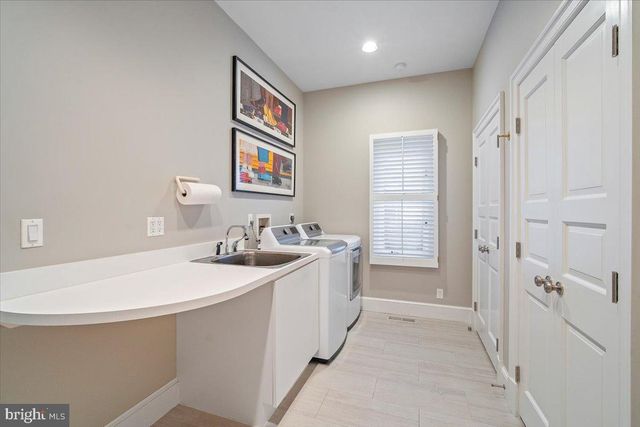 8917 HARVEST SQUARE CT, Potomac, MD 20854