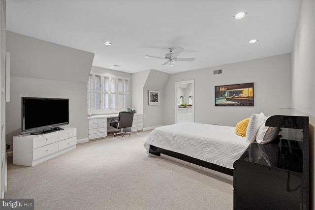 8917 HARVEST SQUARE CT, Potomac, MD 20854