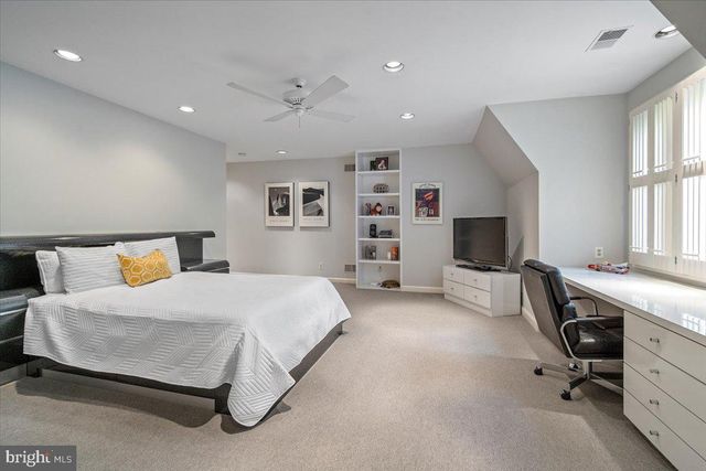 8917 HARVEST SQUARE CT, Potomac, MD 20854