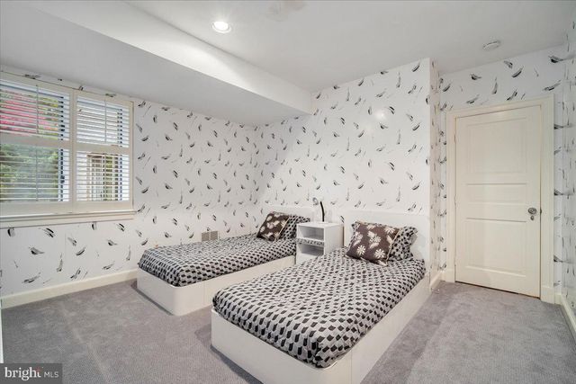 8917 HARVEST SQUARE CT, Potomac, MD 20854