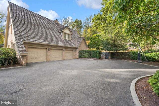 8917 HARVEST SQUARE CT, Potomac, MD 20854