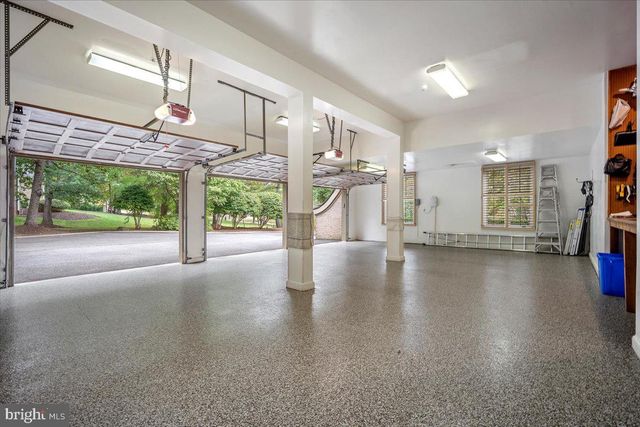 8917 HARVEST SQUARE CT, Potomac, MD 20854