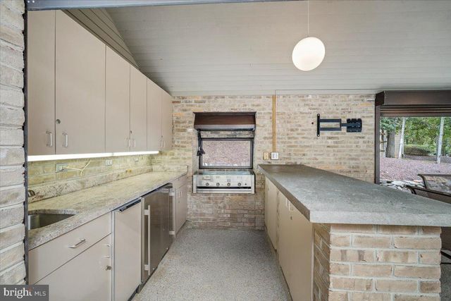 8917 HARVEST SQUARE CT, Potomac, MD 20854