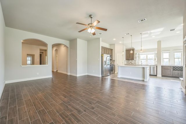 101 Lismore ST, Hutto, TX 78634