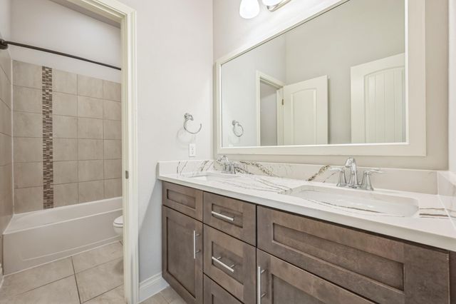 101 Lismore ST, Hutto, TX 78634